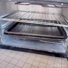 فرن كهربائي ومكرويف ومكنسة كهربائية