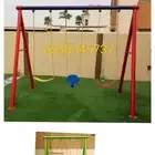 في مرجيحه. وسط صغير كبير نطات ه مدوره زحليقه انجيلا كله في