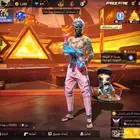 حساب فري فاير فيه اسلحه مطوره و سلاح رشاش الازرق المطور