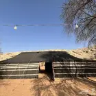 يوجد بني بيوت شعر وخيام وتصليح بيوت شعر