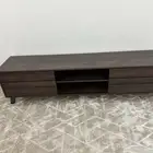 طاولة تلفزيون