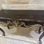 مدخل للبيع فيه كسر بسيط بالطاوله