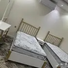 للبيع سرريرين وكومدينه وتسريحه وطاولة تلفزيون