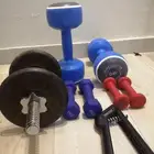 للبيع حبال مقاومة وأوزان رياضية بحالة ممتازة جهاز تمرين يد