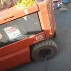 يوجد لدينا رافعه كهربائيه للبيع مستخدم نضيف