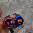 ساعات جمله وقطاعي اغلق المحل وعليها عروض