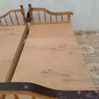 كراسي خشب شبه جديده