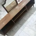 طاولة تلفاز ومراية جدار