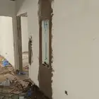 معلم بنا وملعم تليس وعمال تكسير ومعلم دوامر ومعلم مصاعد خارج