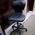 كرسي بحالة جيدة بسعر مناسب جدا قابل للتفاوض