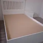 سرير خشب للبيع