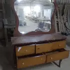 تسريه خشب رجل نضيف