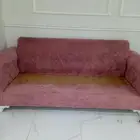 كنب تركي وردي مستعمل للبيع قطعتين فقط ب100ريال