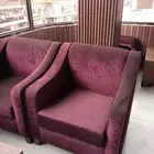 كراسي معه طاولات
