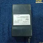 يوجد 3 شواحن