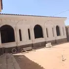 معلم باكستاني حاجر روخام مبلط مليس بنا