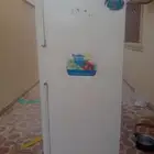 ثلاجه تبريد وتجميد 6 خانات كبيره ونظيفه مره