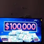 سرير وشاشه بلازما