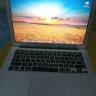 لاب توب ابل ماك بوك بالشاحن استعمال خفيف جدا ما كمل 6 اشهر