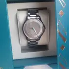 ساعات رجالي ونسائي وشنطه نسائيه