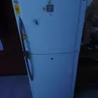 ثلاجه للبيع نظيفه