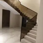 دربزين زجاج اسود