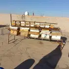 منحل على 5برواز   كامل أعراضه ومعداته ويوجد صناديق ومقاعد