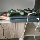 سوني 4 نضيف جدن ما قد دخل صيانه معاه ثلاث يدات و شاحنين