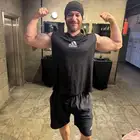 (مدرب شخصي) معلم سباحة وإنقاذ ومدرب لياقة بدنية (جيم)