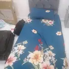 سرير مع المرتبه
