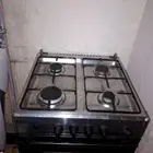 للبيع فرن للبيع اربع عيون ومكرويف مستخدم نظيف جدا