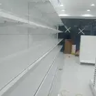 يوجد لدينا جميع أنواع الرفوف