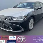 لكزس ES300h هايبرد 2025 ب186.900 شامل الضريبه