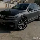 فوكس وأجن يتجوان 2019 R line