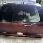 باب الشنطه الخلفي لليوكن بكامل ملحقاته من 2001 الى 2005