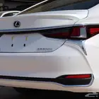 لكزس es 300 هايبرد 2024(ممشى 15 الف فقط)