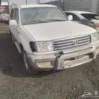 جيب لند كلوزر 6 سرندل موديل 2000. تشليح قطع غيار فقط
