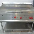 ثلاجة عرض و قريل غاز