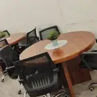 طاولات قاعة اجتماعات