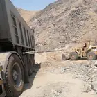 يوجد تريلات ترحيل دمار ومخلفات كما يوجد جميع مواد البناء