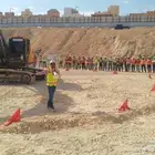 سائق بكلين يبحث عن عمل متواجد حاليا  في مكه رقم التواصل 0504