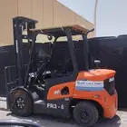 رافعه شوكية ائجار جميع انواع الرافعات