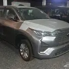 تويوتا انوفا VIP هايبرد موديل 2024
