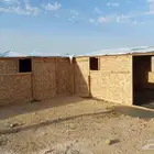 غرف خشب ودكات حديد