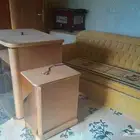 ماسة تلفزيون مع مكتبه