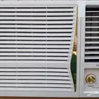 يوجد لدينا مكيفات شباك كولين مصنع هايسنس موفر للكهرباء