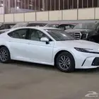 تويوتا كامري E بنزين موديل 2025 بسعر 112.000