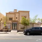 فيلا فاخرة للبيع في حي العاقول