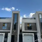 للبيع ارواف علويه بملحق وشقق ارضيه ببايكة سيارة ف احد رفيده
