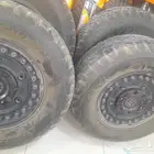 جنوط بلاك رينو بكفرات نص حجري مقاس 285 على 70علا17كف